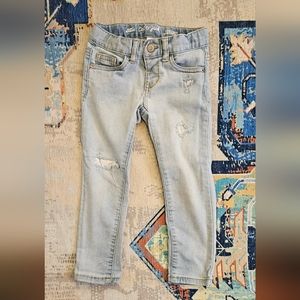 😇 4 for $20, Cat & Jack jeans, 4T